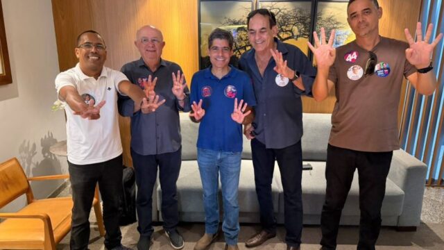 ACM Neto amplia apoio no interior após pesquisas apontarem vitória no 1º turno
