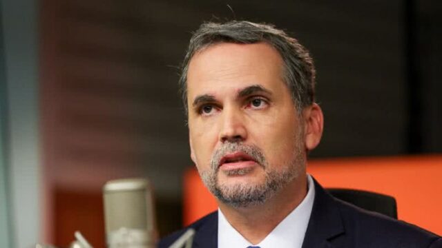 Campanha de Lula escala Bruno Moretti para rebater Flávio Bolsonaro na discussão sobre gastos públicos