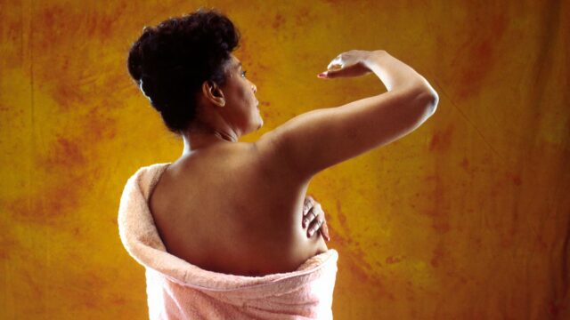 Câncer de mama nem sempre começa com caroço: mastologista da Bahia lista sinais que exigem atenção
