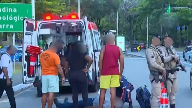 Casal fica ferido após moto cair ao tentar desviar de cachorro na Avenida Garibaldi, em Salvador