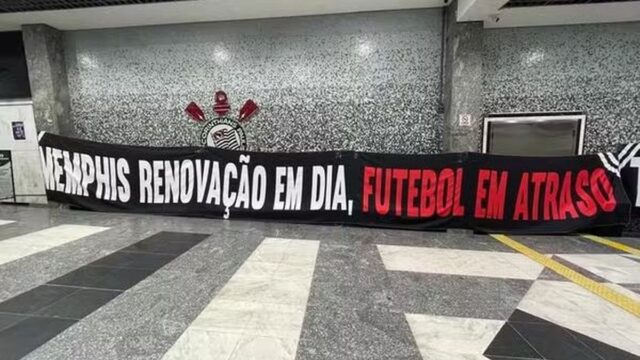 Corinthians, próximo rival do Vitória, tem novo protesto de organizadas e cobrança a Memphis Depay