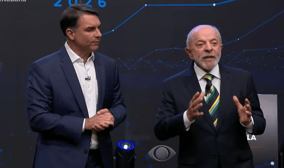 DEBATE: Lula diz que Flávio daria indulto a Jair e Vorcaro; Flávio rebate e fala em 'direito dos bandidos'