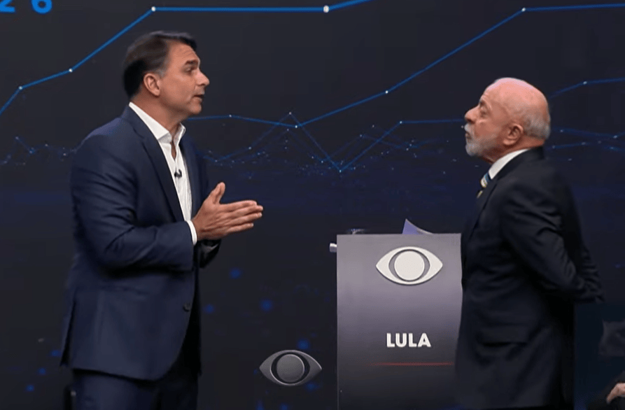 DEBATE: Lula e Flávio Bolsonaro trocam ataques no primeiro confronto na TV a uma semana do 2º turno