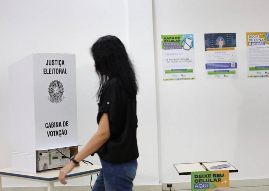 ELEIÇÕES 2026: veja o que levar para votar neste domingo e o que é proibido na cabine