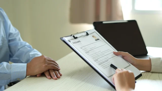 EMPREGO: Camaçari e Lauro de Freitas têm 93 vagas com salários de até R$ 3 mil nesta quarta (7)