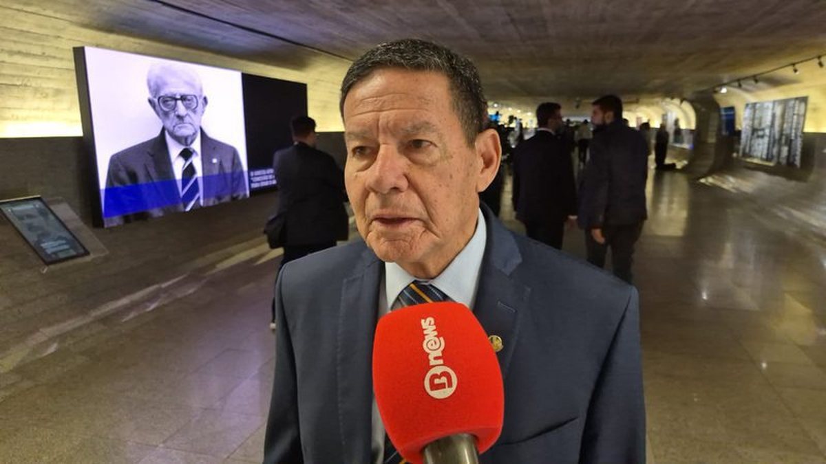 ESCALA 6x1: Mourão é o único senador a votar contra PEC que acaba com a jornada; texto passa com 75 votos
