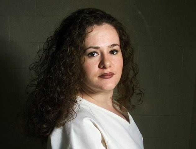 EUA: defesa de Christa Pike inicia batalha judicial para barrar nova execução após tentativa fracassada no Tennessee