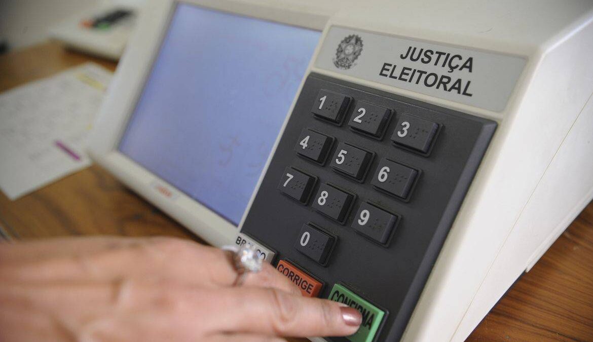 EUA dizem apoiar eleições livres e justas no Brasil, mas não confirmam se reconhecerão o resultado