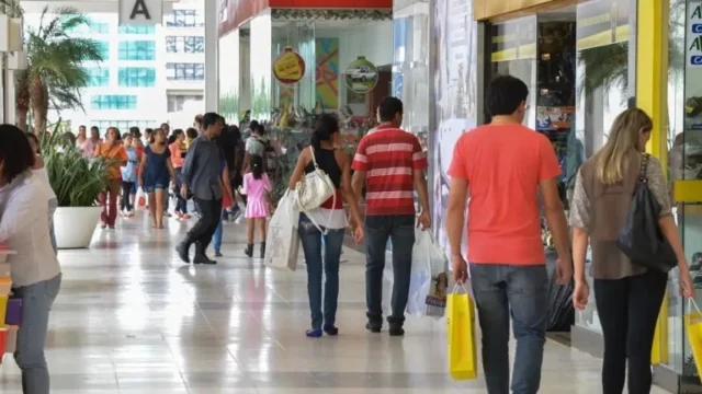 FERIADO: shoppings, supermercados e mercados públicos de Salvador e RMS terão horários diferenciados