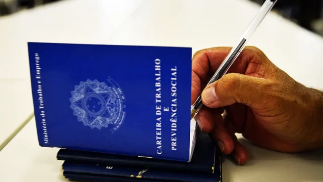 Fim da escala 6×1: PEC aprovada no Senado prevê dois dias de folga e jornada de 40 horas em até 14 meses
