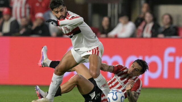 Flamengo segura pressão do Estudiantes, empata sem gols na Argentina e decide vaga no Maracanã