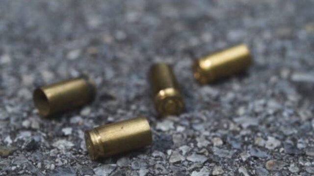 Jovem de 20 anos é morto a tiros na porta de barbearia em Itabela, no sul da Bahia