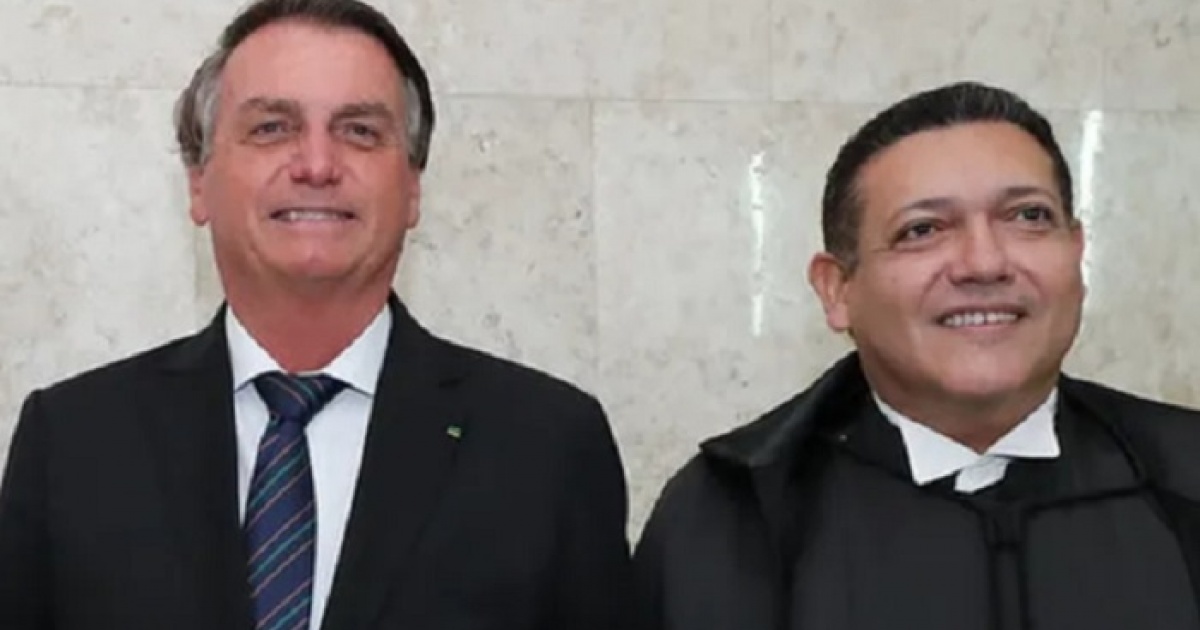 Kassio Nunes avalia decidir após o 2º turno sobre pedido que pode levar à soltura de Bolsonaro