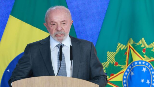 Lula nega ligação com Roberta Luchsinger e diz que acusações às vésperas do segundo turno causam estranheza