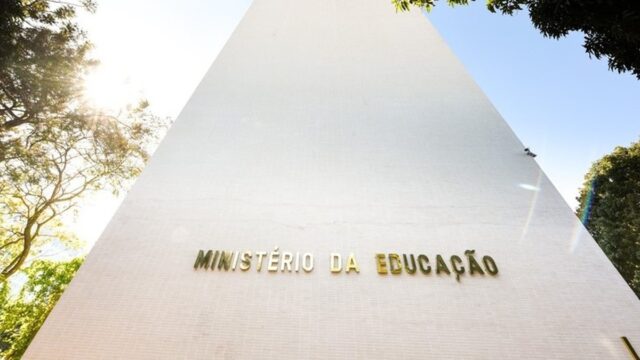 MEC aciona PF e AGU para apurar ameaças a universidades federais após incêndios na UFPE