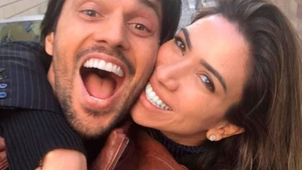 Patrícia Abravanel aparece sem aliança em vídeo e internautas especulam crise após caso envolvendo Fábio Faria