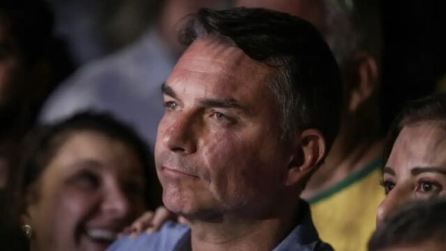 Plano de Flávio Bolsonaro prevê fracking e licença ambiental automática se órgão não responder no prazo