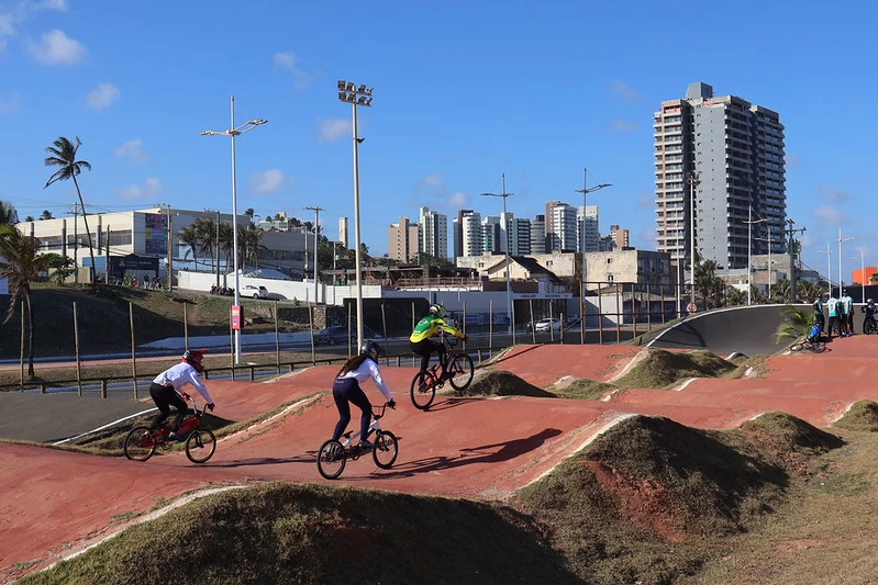 Projeto Pedal abre 46 vagas gratuitas para aulas de BMX em Salvador para jovens de 13 a 16 anos