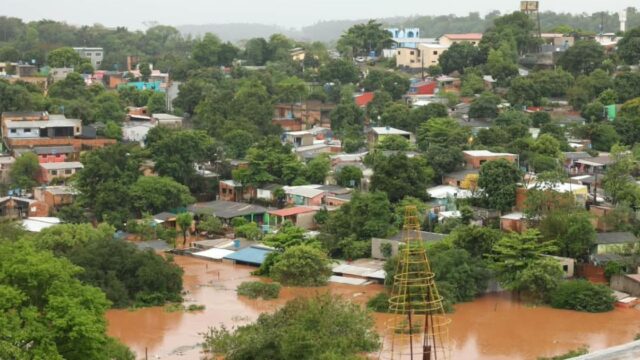 Rio Paraná sobe mais de 4 metros em um dia e Itaipu alerta para impacto em residências no lado brasileiro
