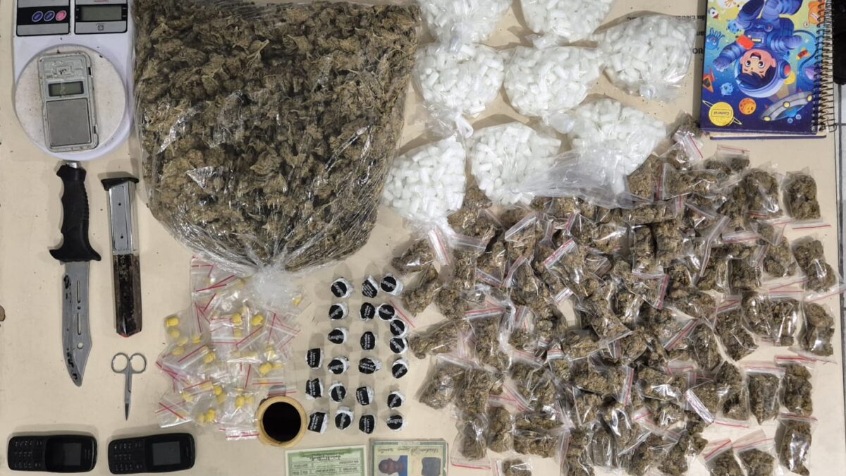 São Caetano: PM apreende cerca de mil porções de drogas após troca de tiros em Salvador