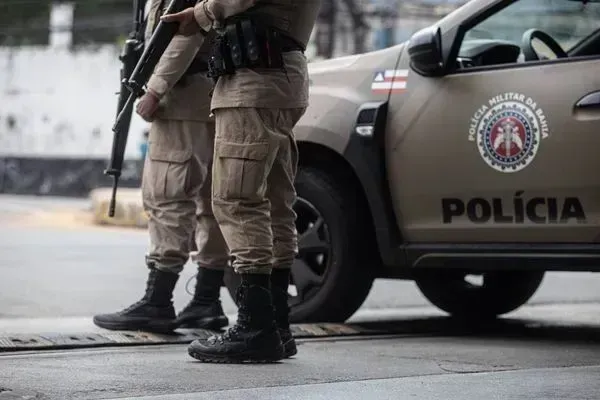 SEQUESTRO: criança de 2 anos é levada por três homens armados no Centro de Feira de Santana