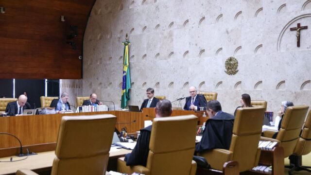 STF completa um ano com 10 ministros em meio a crise e vaga de Barroso ainda sem definição