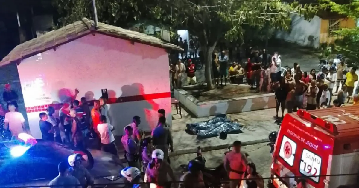 TIROTEIO: ataque a tiros em praça de Jequié deixa dois homens mortos e uma pessoa ferida