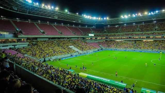 Torcedores denunciam caos na Arena Pernambuco em Brasil x Argentina: trânsito, estacionamento a R$ 60 e internet fora