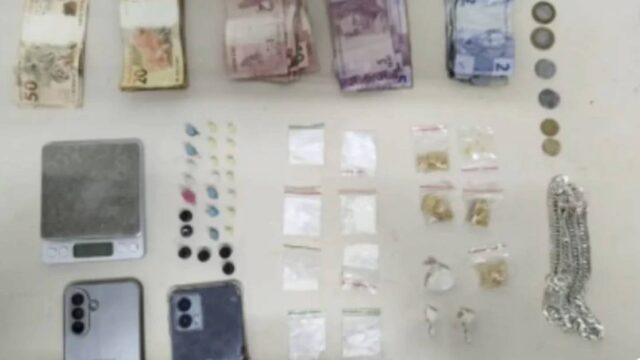 TRÁFICO: Suspeito é preso com cocaína, crack e dinheiro em ação da PM no Conjunto Nulce Pereira, em Alagoinhas