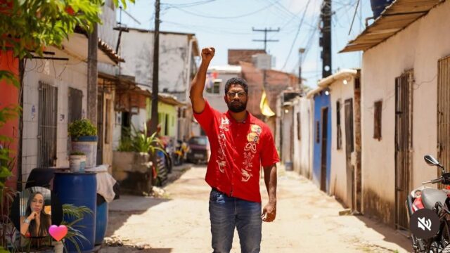 UFPE: deputado diz que alunos receberam ameaças de bomba em nome de Flávio Bolsonaro antes de incêndio