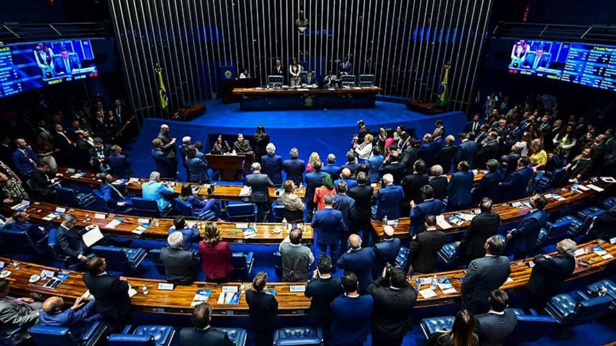 URGENTE: Senado aprova em primeiro turno PEC que acaba com a escala 6x1 e reduz jornada para 40 horas