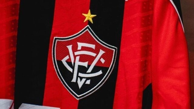 Vitória faz treino tático e ajusta detalhes para encarar o Corinthians pelo Brasileirão