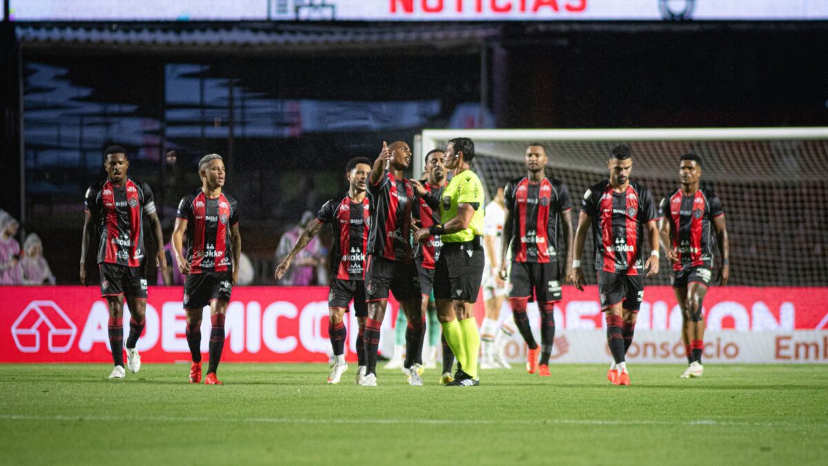 Vitória perde para o São Paulo por 2 a 1 no Morumbis e segue sem vencer fora de casa no Brasileirão